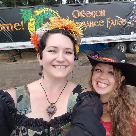 Meet your Posher, Jennifer - Picture 3 of 6